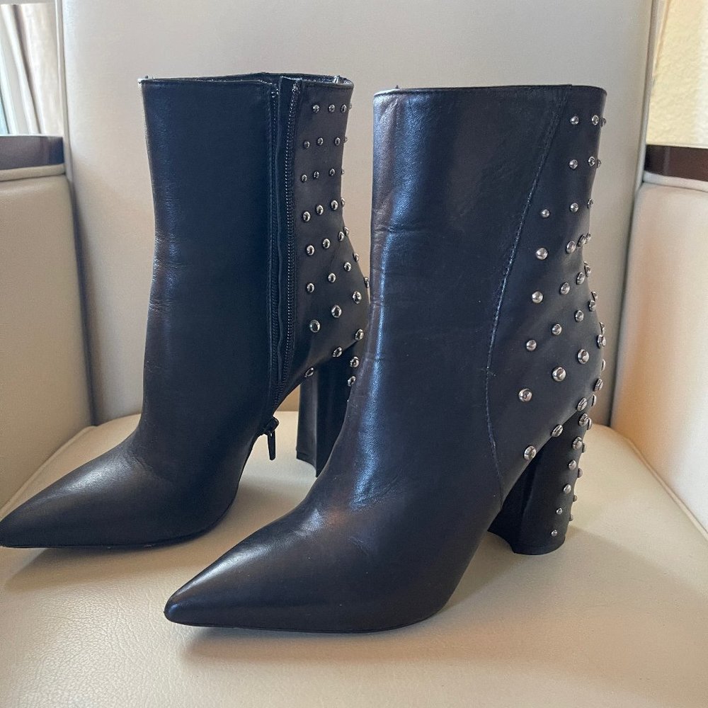 Special Vero Cuoio Studded boots
